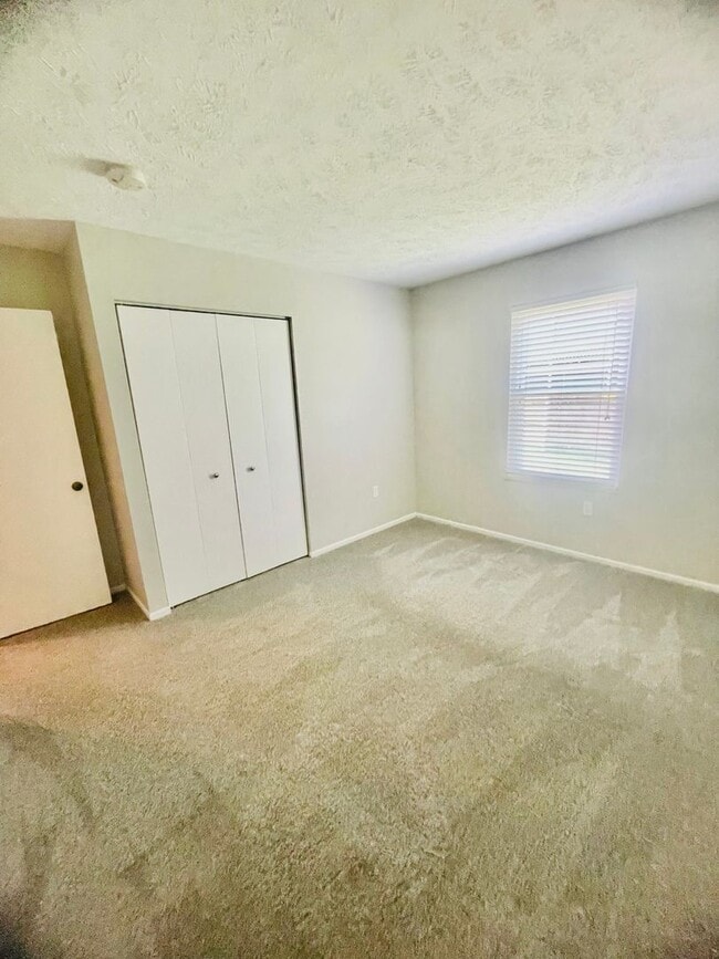 Building Photo - 3-Bedroom 2.5 bath Townhome in Imperial – ...