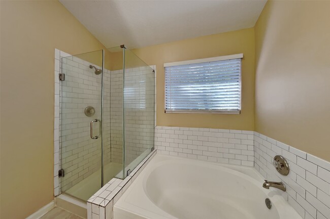 Building Photo - 151 E Pathfinders Cir