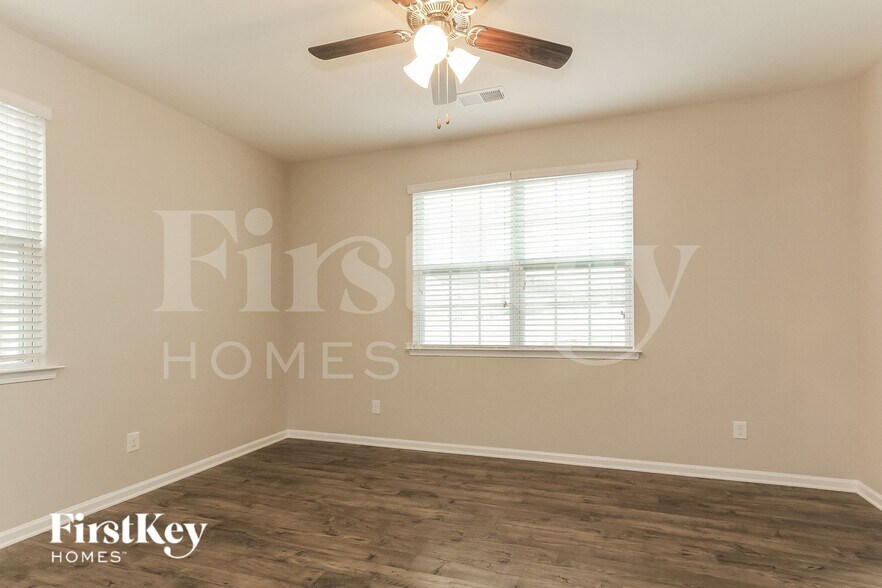 Building Photo - 2419 Tallet Trace