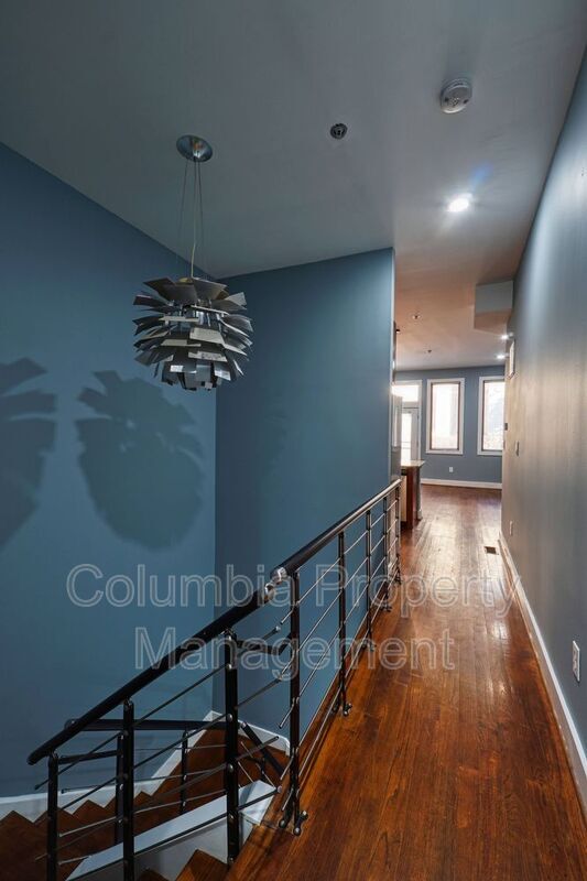 Building Photo - 1553 9th St NW