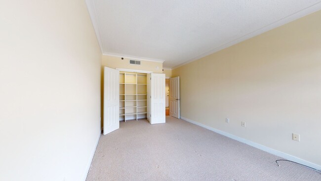 Building Photo - Chinatown 2 Bedroom 2 Bathroom In Amazing Centralized Building-Amenities Galore! Pets Welcomed!