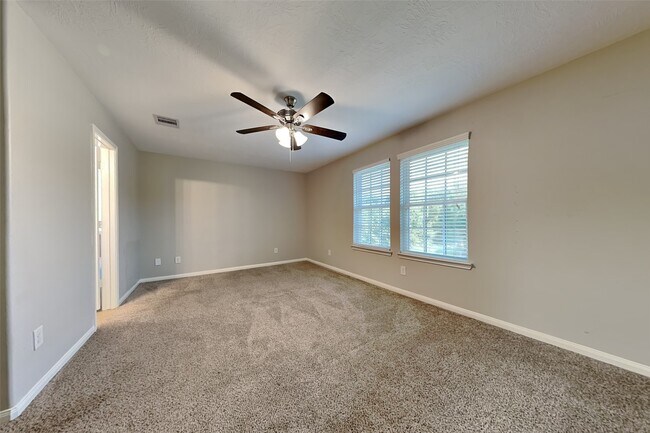 Building Photo - 21458 Hunter Hart Dr