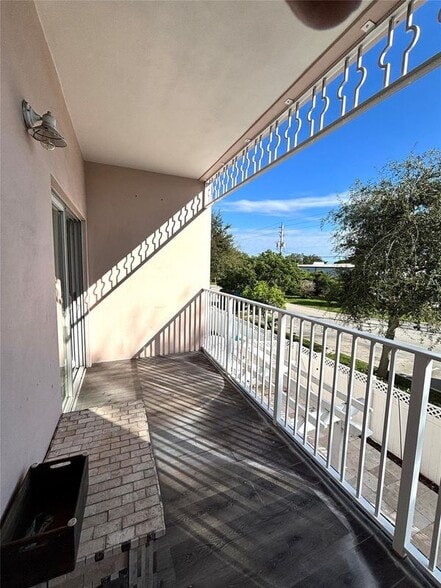 Building Photo - 451 NE 1st St