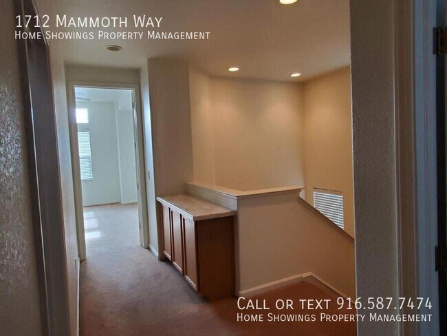Building Photo - 1712 Mammoth Way
