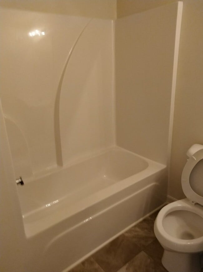 Building Photo - 3 bed/ 2.5 bath!!!