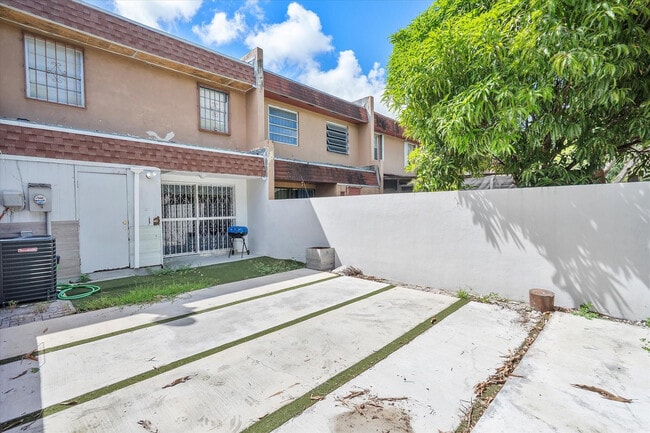 Building Photo - 2759 NW 198th Terrace