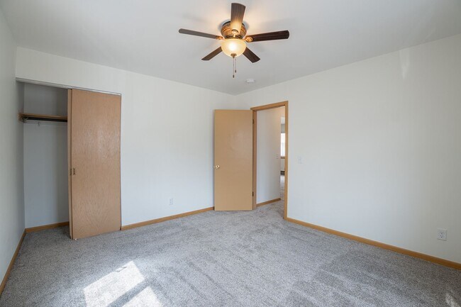 Building Photo - 2411 Brentwood Pkwy