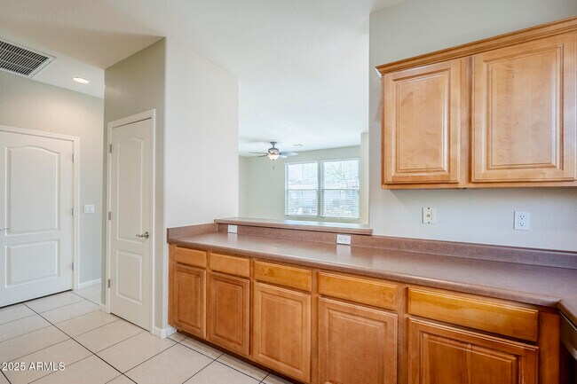 Building Photo - 13562 W Cypress St