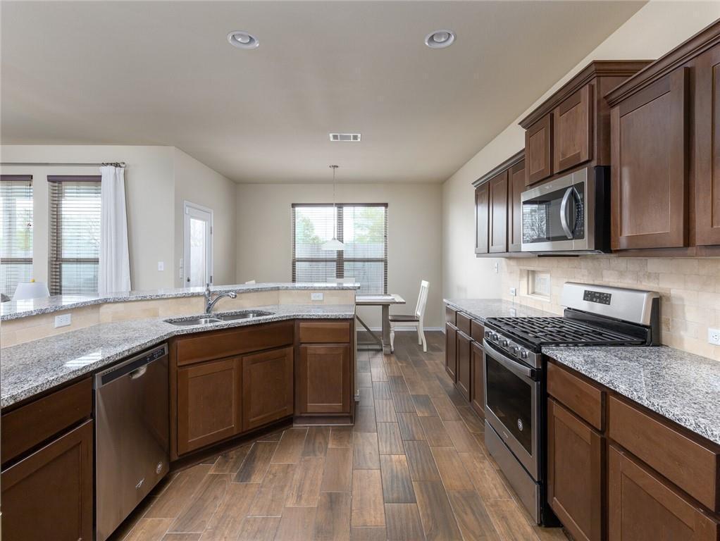 Granite countertop - 1014 Chad Loop