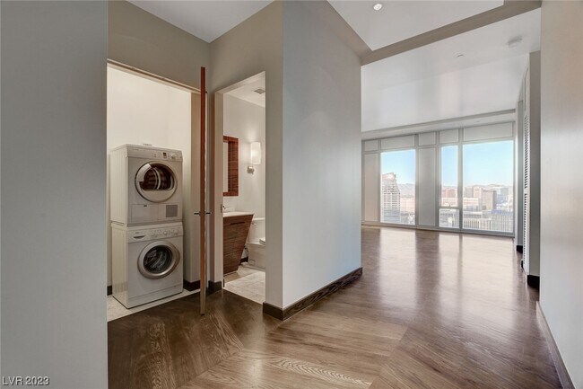 Building Photo - 3750 Las Vegas Blvd S