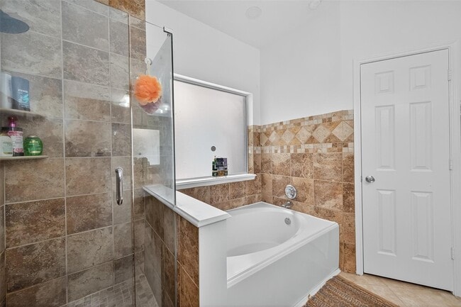 Building Photo - 3718 Garden Green Trail