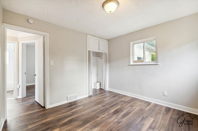 Building Photo - 15470/15472 Greenfield - Vibe Real Estate Investments LLC