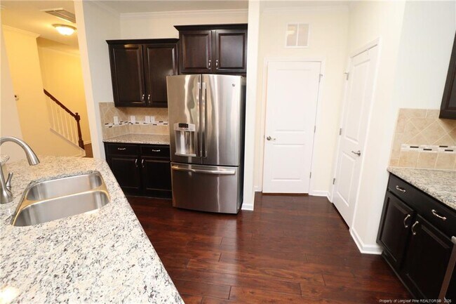 Building Photo - 208 Kylemore Cir