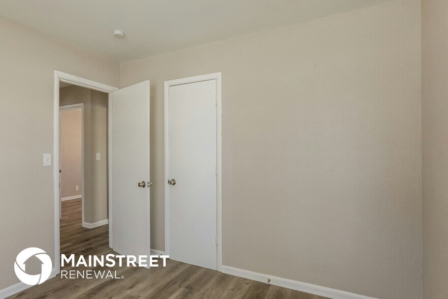 Building Photo - 4232 S Liberty St