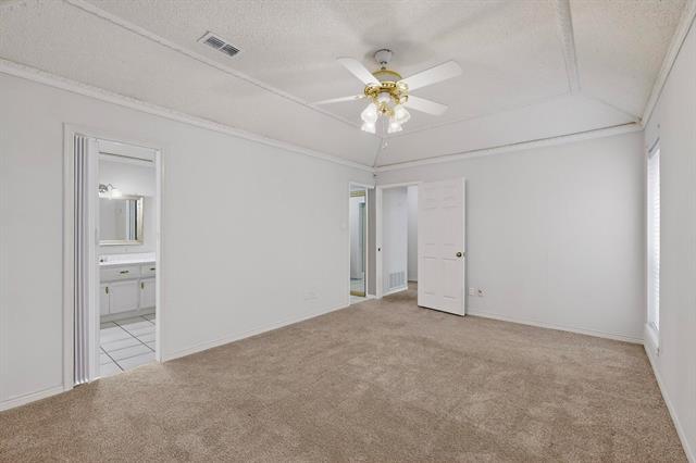 Building Photo - 2800 Hedgeway Dr