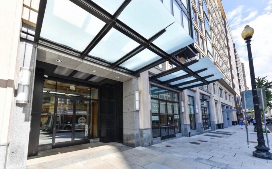 Building Photo - 1133 14th St NW