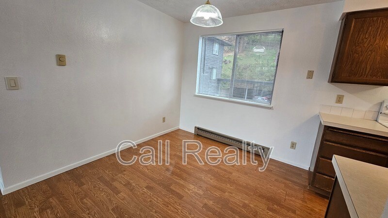 Building Photo - 2815 E 27th Ave
