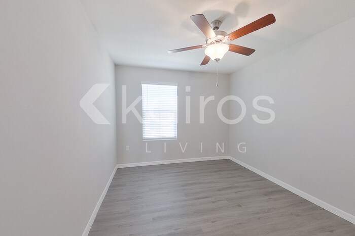 Building Photo - 8621 SW 43rd Ter