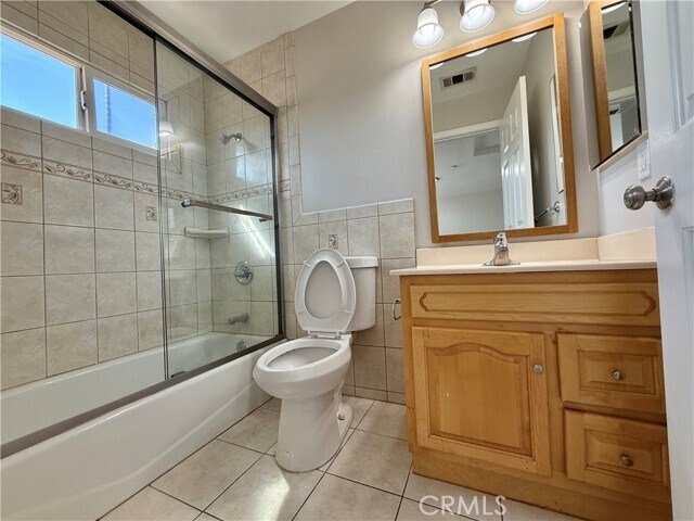 Building Photo - 930 S Charlotte Ave