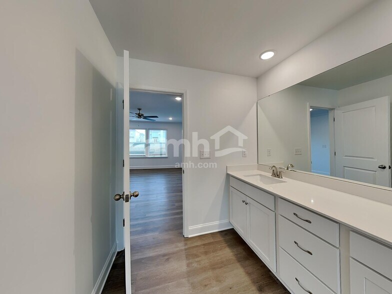 Building Photo - 3514 Jefferson Cor Ln