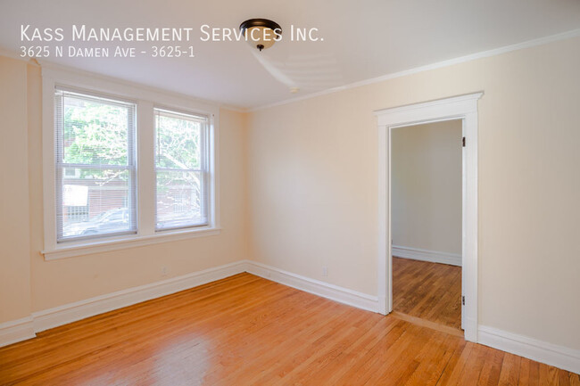 Building Photo - 3625 N Damen Ave