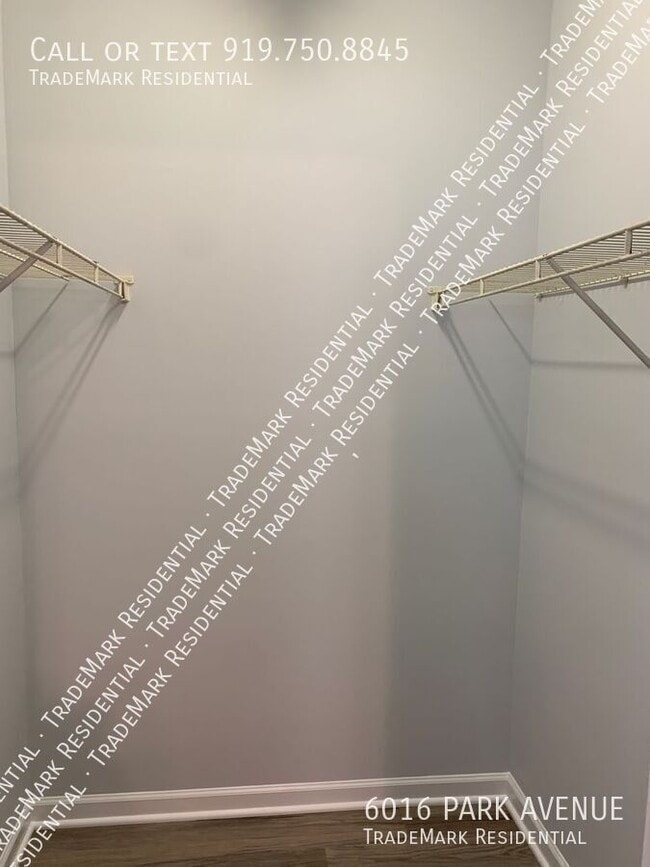 Building Photo - 6016 Park Ave