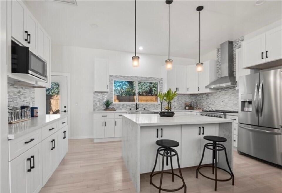 Building Photo - 17601 Rhoda St