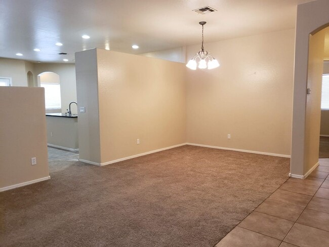 Building Photo - 44714 Alamendras St