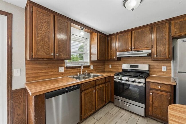 Building Photo - 2905 SW 82nd St