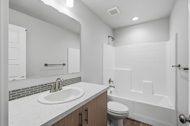 Building Photo - 6679 W Redwood Crk Dr
