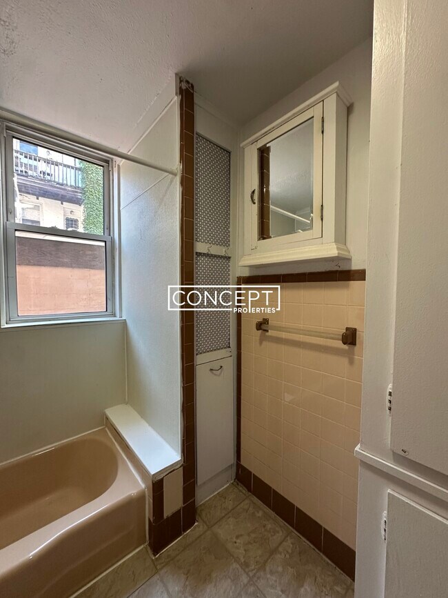 Building Photo - 1788 Beacon St