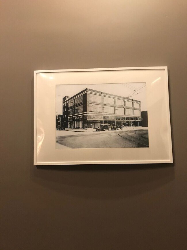 Building Photo - 500 Granby St