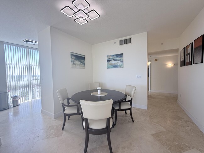Building Photo - 550 Okeechobee Blvd