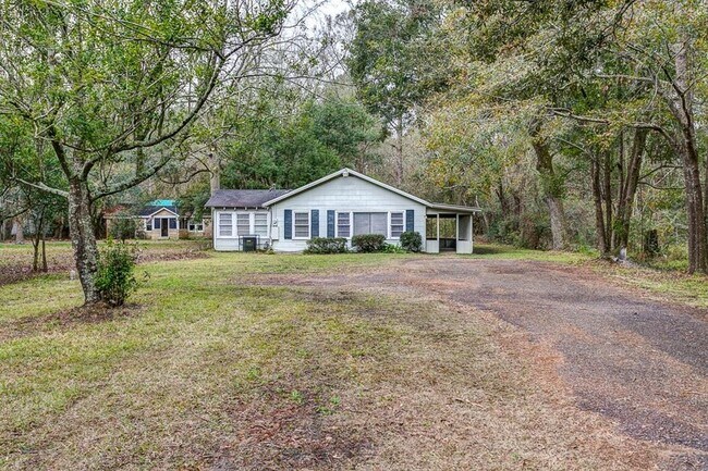 Primary Photo - 3128 Club House Rd