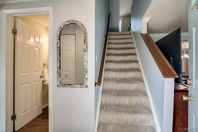 Building Photo - Queens Lace