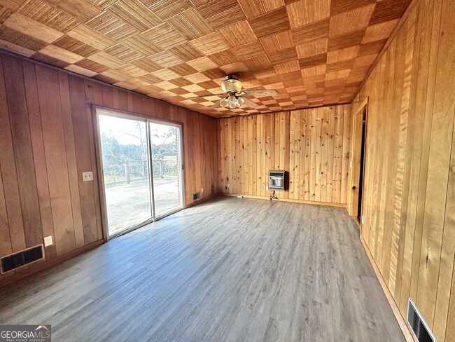 Building Photo - 1233 GA-120