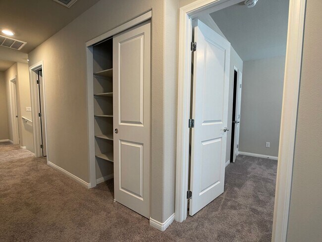 Building Photo - Brand New, Never Lived in House, located in the Southwest!