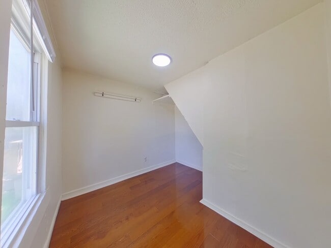 Building Photo - 3132 S Davidson St