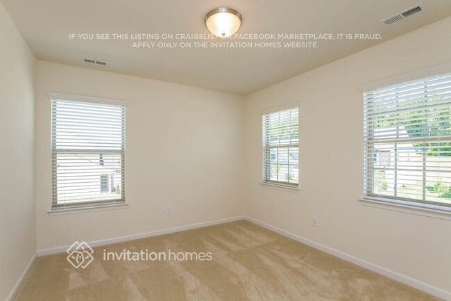 Building Photo - 457 Augustus Lane