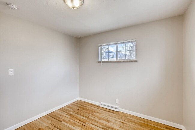 Building Photo - 835 38th St