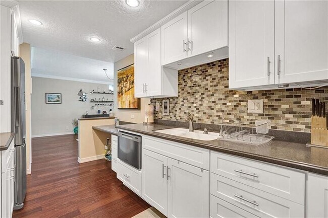 Building Photo - 4250 Galt Ocean Dr
