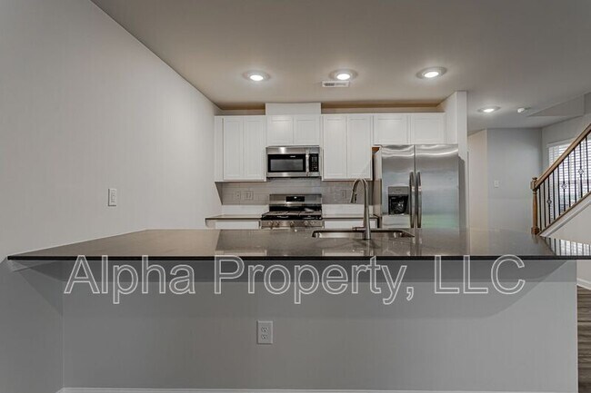 Building Photo - 215 Eagle Watch Wy