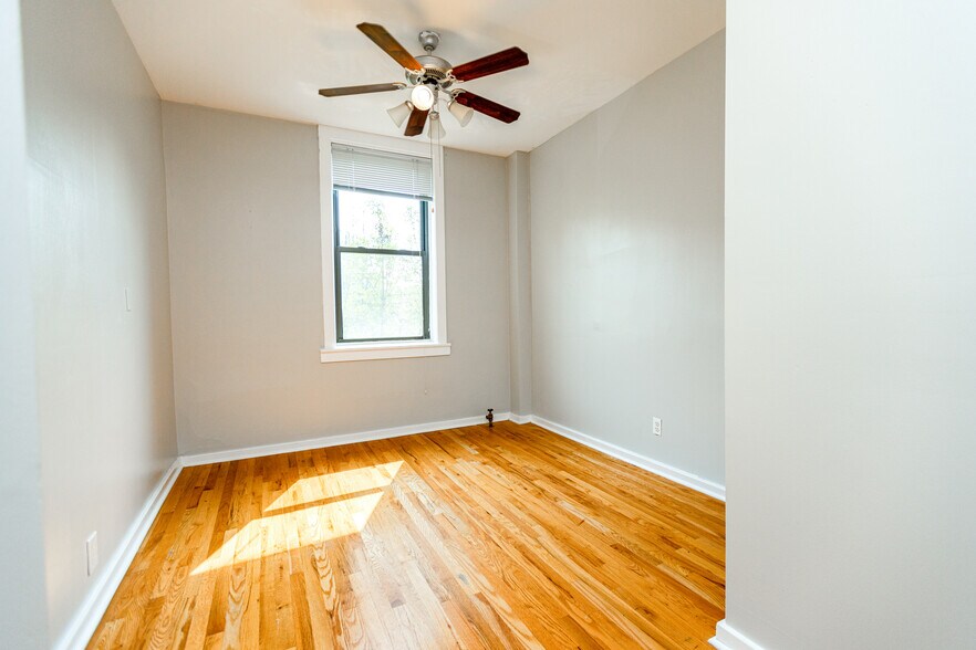 Building Photo - 3434 N Halsted St
