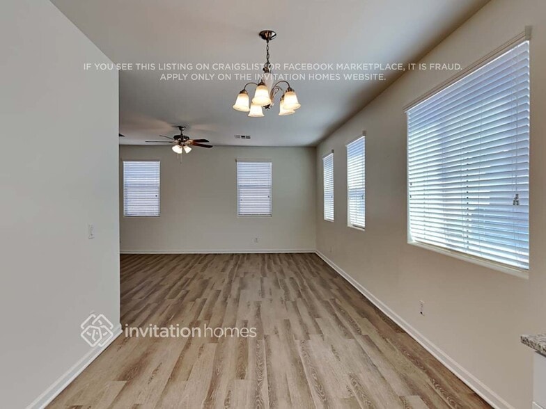 Building Photo - 4160 E Tulsa St