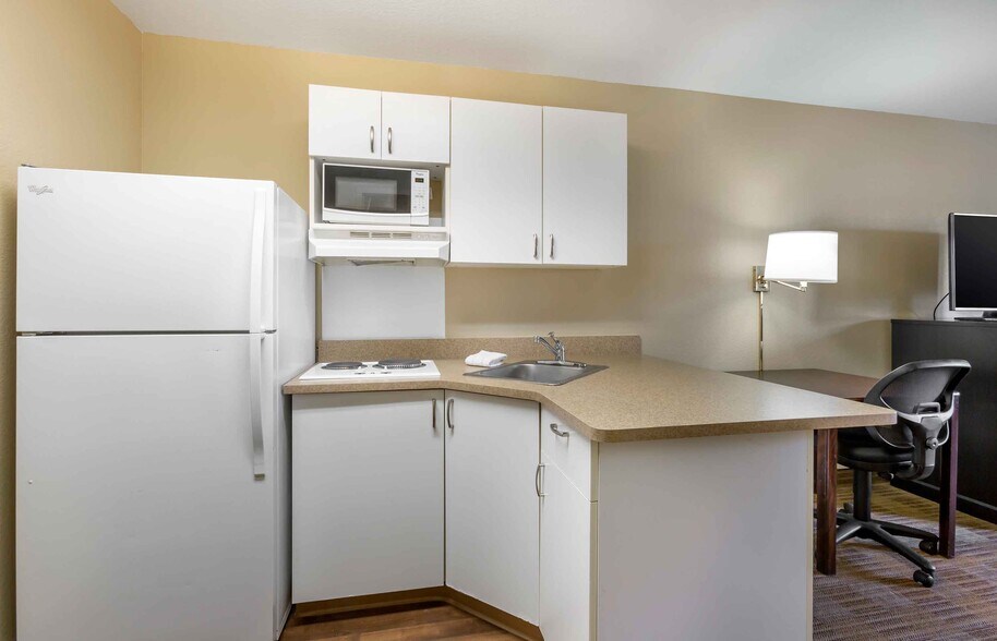 Building Photo - Furnished Studio-Phoenix - Mesa