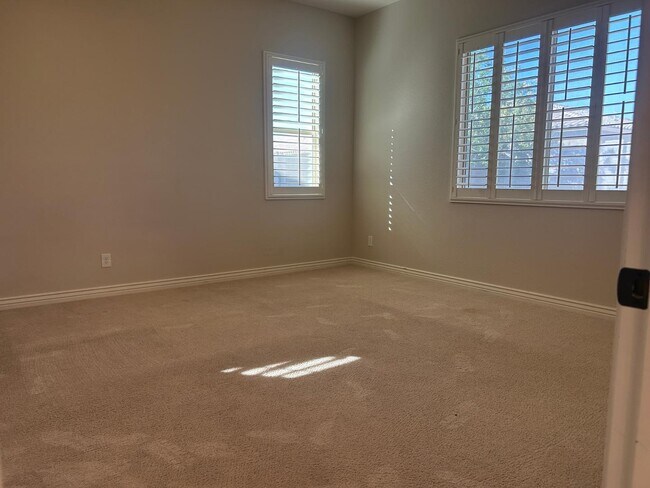 Building Photo - 10274 W Fetlock Trail