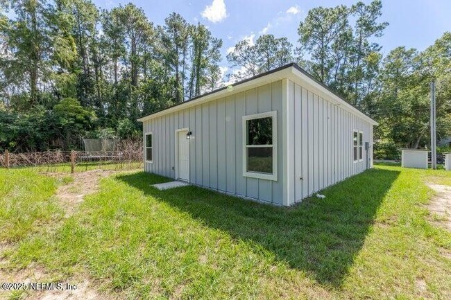 Building Photo - 8119 Siskin Ave