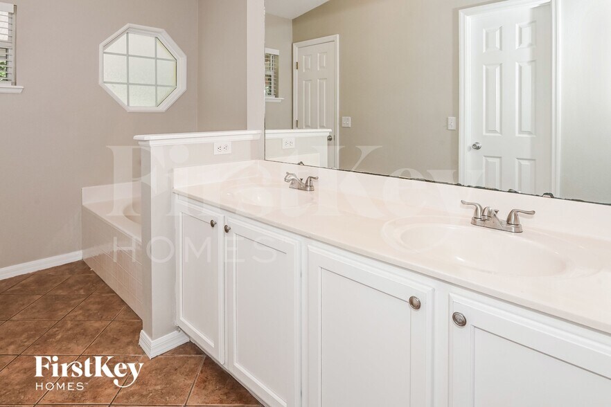 Building Photo - 3488 Hickory Landing Ct