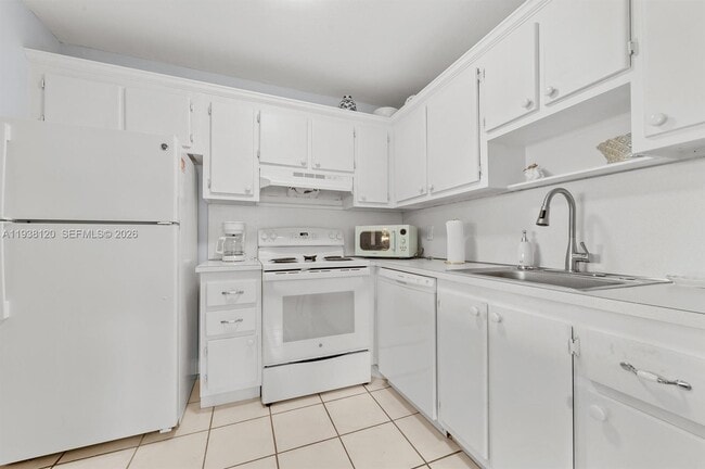 Building Photo - 191 Tuscany C