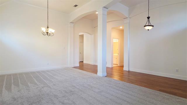 Building Photo - 1304 Hillcrest Dr